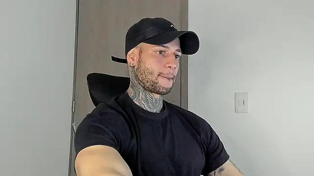  jamesleandros1 online show from 01-09-26, 11:06