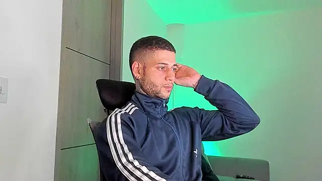  jamesleandros1 online show from 04-23-26, 03:30