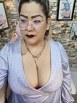 Snapshot of Dalessa_Bigtits chatting on 05-25-26, 10:38 Dalessa Bigtits online show from 05-25-26, 10:38