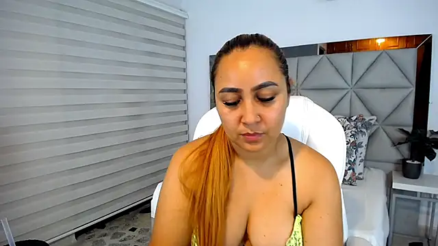 Snapshot of nana_levy chatting on 01-11-25, 04:16 nana levy online show from 01-11-25, 04:16
