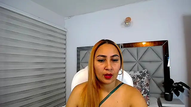 Snapshot of nana_levy chatting on 01-21-25, 04:21 nana levy online show from 01-21-25, 04:21