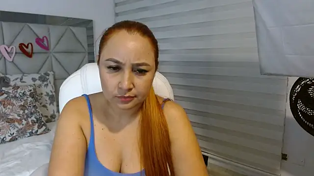 Snapshot of nana_levy chatting on 02-18-25, 03:42 nana levy online show from 02-18-25, 03:42