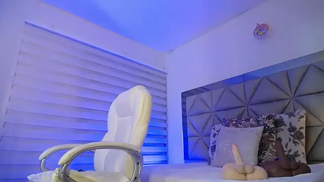 nana levy online show from 10-30-25, 04:25