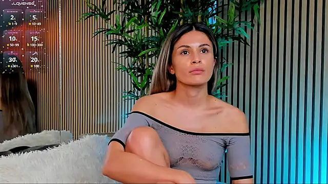 Avril Cyrus online show from 01-28-25, 03:04