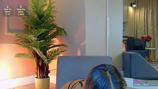 Avril Cyrus online show from 09-17-25, 07:10