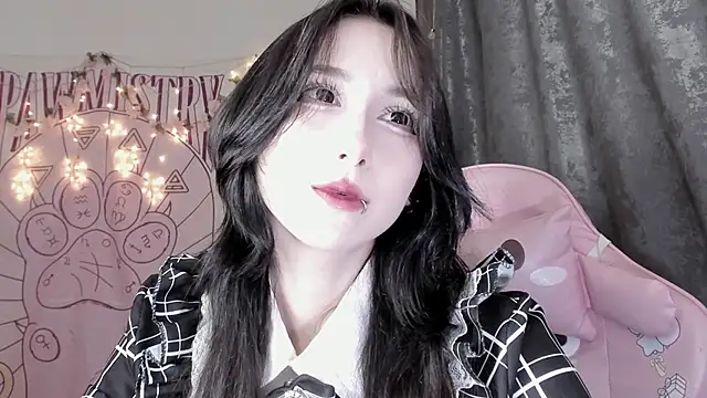 Holy420lolii online show from 10-10-25, 03:44