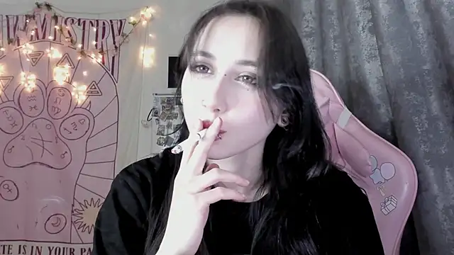 Holy420lolii online show from 10-21-25, 07:36