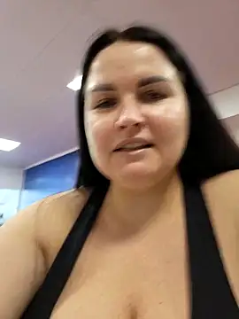 GeorgiaLerox online show from 11-16-25, 01:39