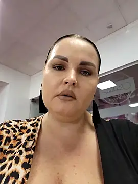 GeorgiaLerox online show from 11-24-25, 01:33