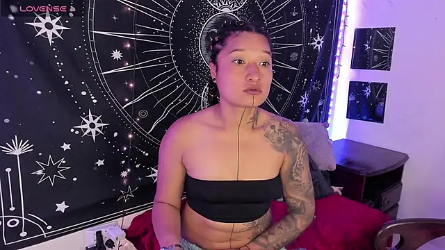 Eva Lee  online show from 10-15-25, 07:52