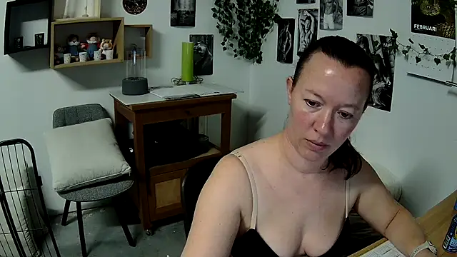 AnyaKreyxh online show from 02-15-26, 12:58