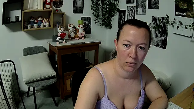 AnyaKreyxh online show from 02-22-26, 12:04