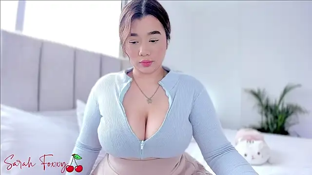 Foxxy222  online show from 02-11-25, 09:46