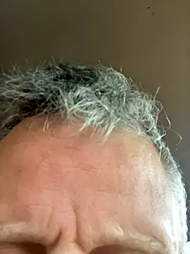 Snapshot of prekumstud chatting on 10-26-25, 04:24 prekumstud online show from 10-26-25, 04:24