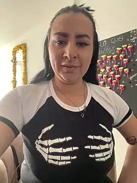 Abril Luv online show from 09-15-25, 01:00