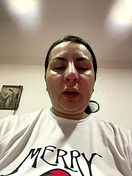 Abril Luv online show from 10-18-25, 01:30