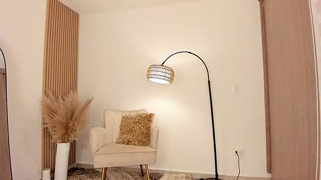 wandathompson  online show from 10-28-25, 11:03