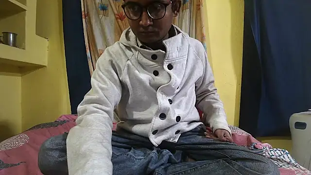 Snapshot of Cute_boy2000 chatting on 01-14-25, 01:26 Cute boy2000 online show from 01-14-25, 01:26