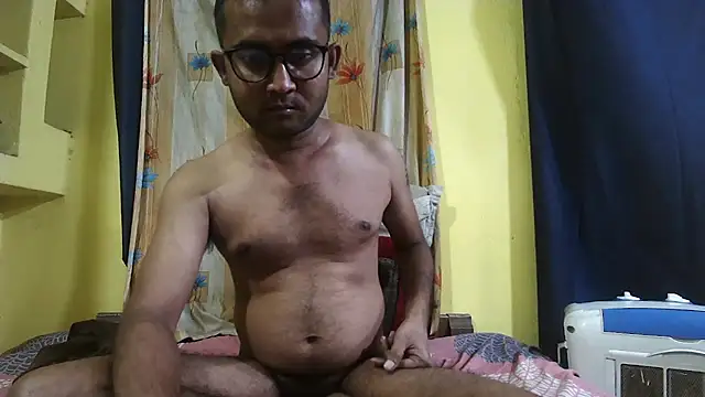 Snapshot of Cute_boy2000 chatting on 03-14-25, 12:18 Cute boy2000 online show from 03-14-25, 12:18