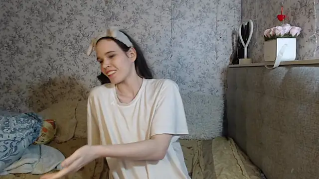 Nicole-Petite online show from 01-26-25, 04:20