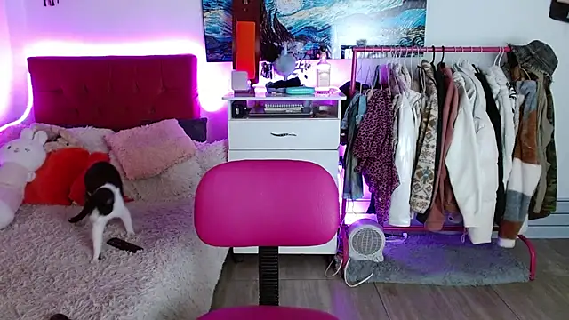 alisseallie online show from 09-10-25, 08:42