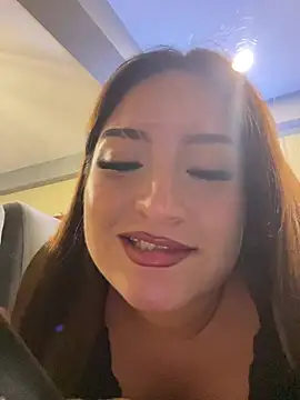 Snapshot of LuceroRm chatting on 07-22-26, 04:37 LuceroRm online show from 07-22-26, 04:37