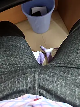 Snapshot of adicma123 chatting on 03-04-25, 06:37 adicma123 online show from 03-04-25, 06:37