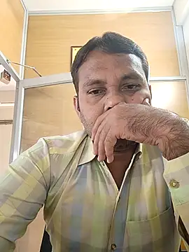 Snapshot of adicma123 chatting on 10-24-25, 03:36 adicma123 online show from 10-24-25, 03:36