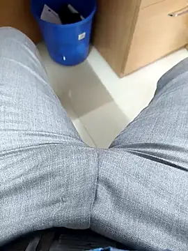 Snapshot of adicma123 chatting on 11-05-25, 05:51 adicma123 online show from 11-05-25, 05:51