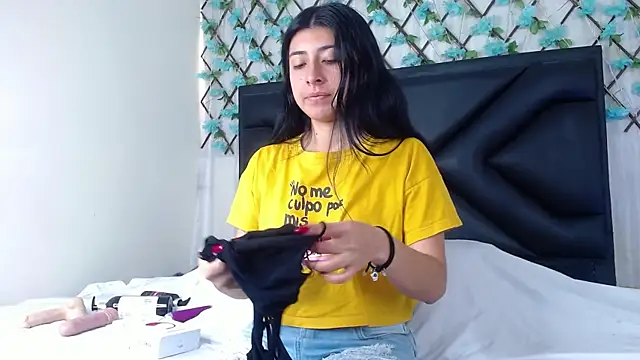 EmmaWilliamss online show from 12-02-25, 03:51