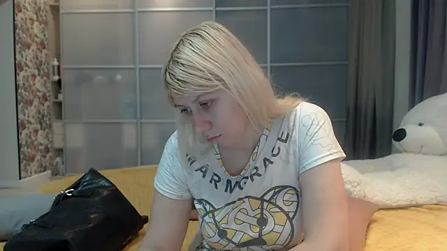 KyliePag online show from 03-04-26, 05:46