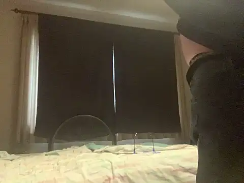 iwantutocum1X online show from 02-15-26, 06:04