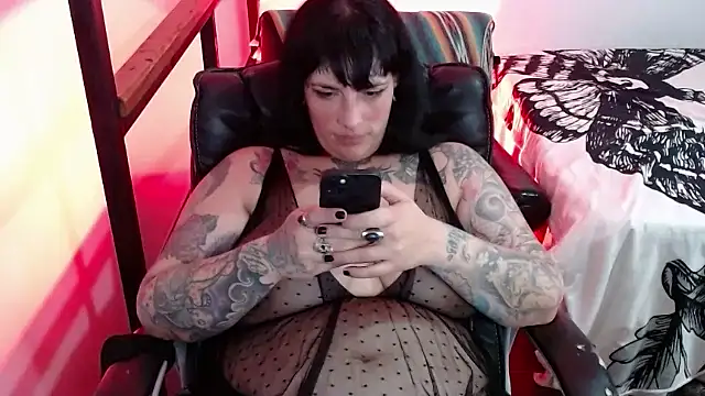 VampGirl1 online show from 01-12-25, 04:50