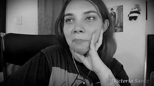 victoriaasaenz  online show from 02-12-25, 03:51