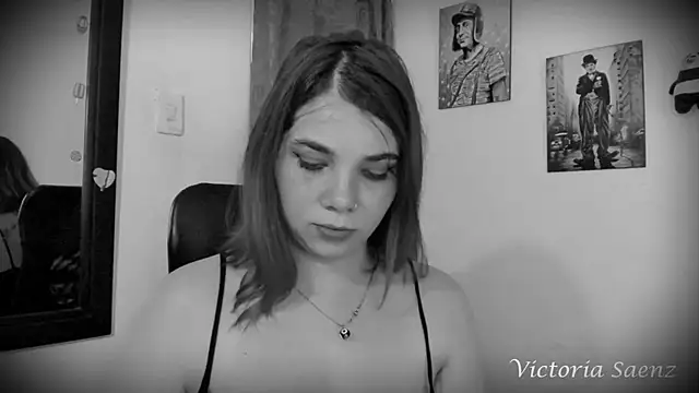 victoriaasaenz  online show from 02-13-25, 04:00