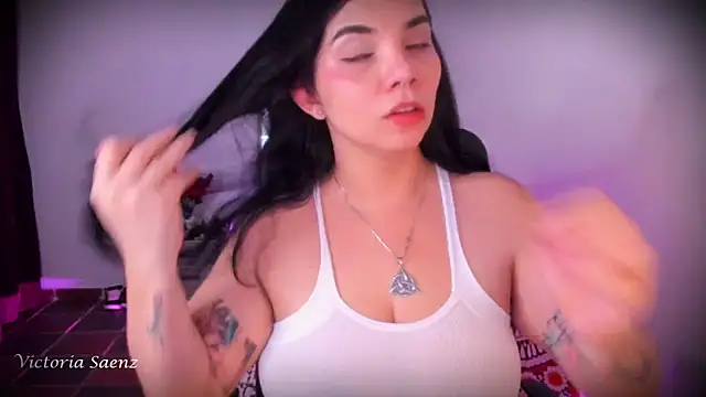 victoriaasaenz  online show from 05-06-26, 12:52