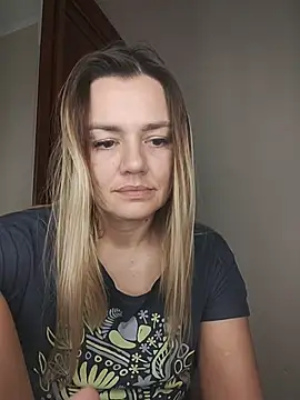 KrissSexi online show from 11-18-25, 05:17