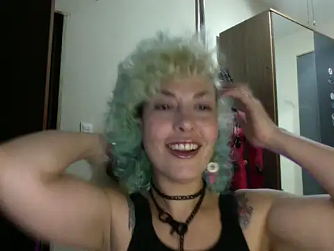 Snapshot of MariLouM chatting on 07-01-26, 08:41 MariLouM online show from 07-01-26, 08:41