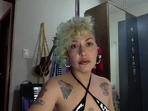Snapshot of MariLouM chatting on 07-02-26, 07:42 MariLouM online show from 07-02-26, 07:42