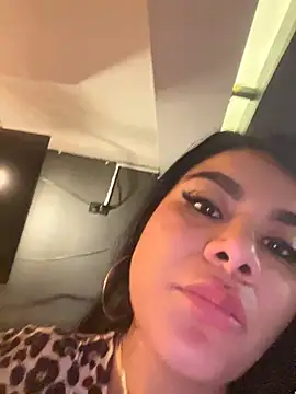 Snapshot of Insane_Issa chatting on 12-21-24, 10:19 Insane Issa online show from 12-21-24, 10:19