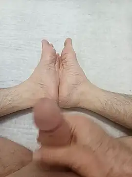 Hardapple01 online show from 12-05-24, 09:28