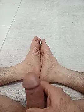 Hardapple01 online show from 03-05-25, 12:49