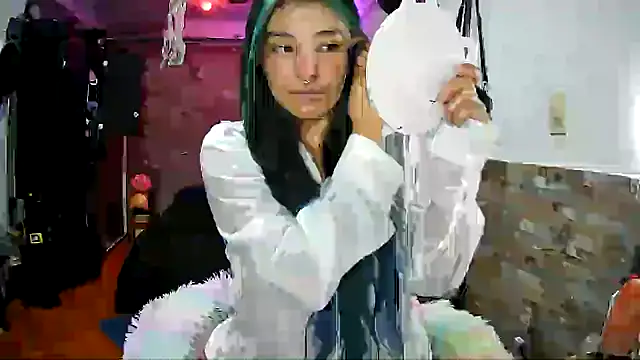 AngelaQueen  online show from 07-27-26, 03:52