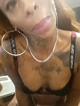 SlimBeenBadd1981 online show from 12-19-25, 06:53