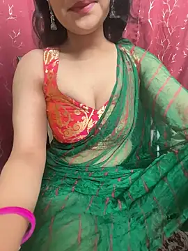 Snapshot of LuscousPussy chatting on 12-29-24, 04:19 LuscousPussy online show from 12-29-24, 04:19