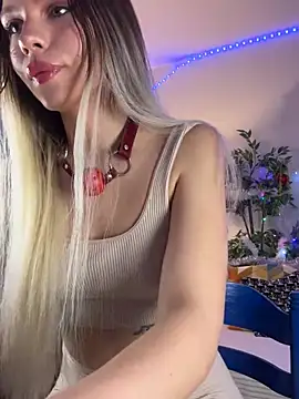 Snapshot of KittyKatyDream chatting on 01-05-25, 06:02 KittyKatyDream online show from 01-05-25, 06:02