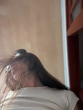 lauravasquez online show from 01-22-25, 04:12