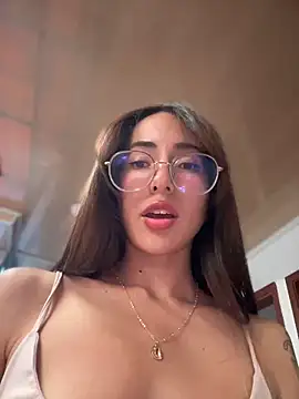 lauravasquez online show from 01-31-25, 09:05