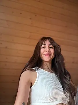 Snapshot of lauravasquez chatting on 06-16-26, 07:55 lauravasquez online show from 06-16-26, 07:55