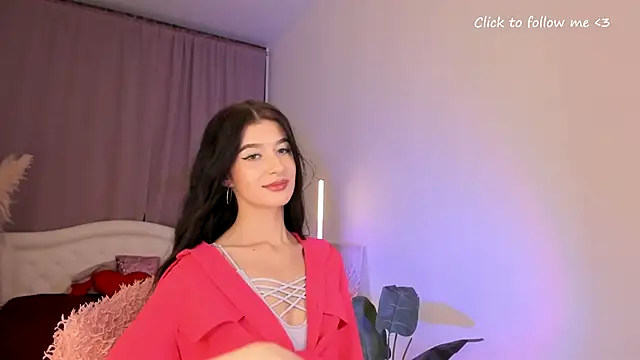 Snapshot of LauraCoy chatting on 10-13-25, 08:53 LauraCoy online show from 10-13-25, 08:53